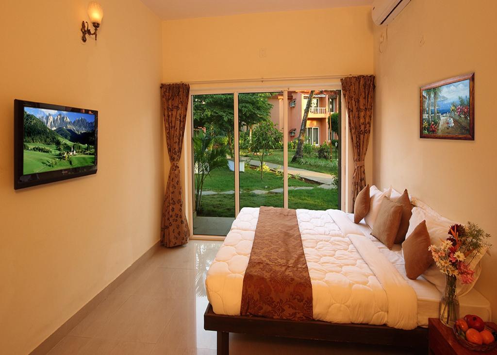 The Byke Old Anchor Beach Resort & Spa Cavelossim Esterno foto