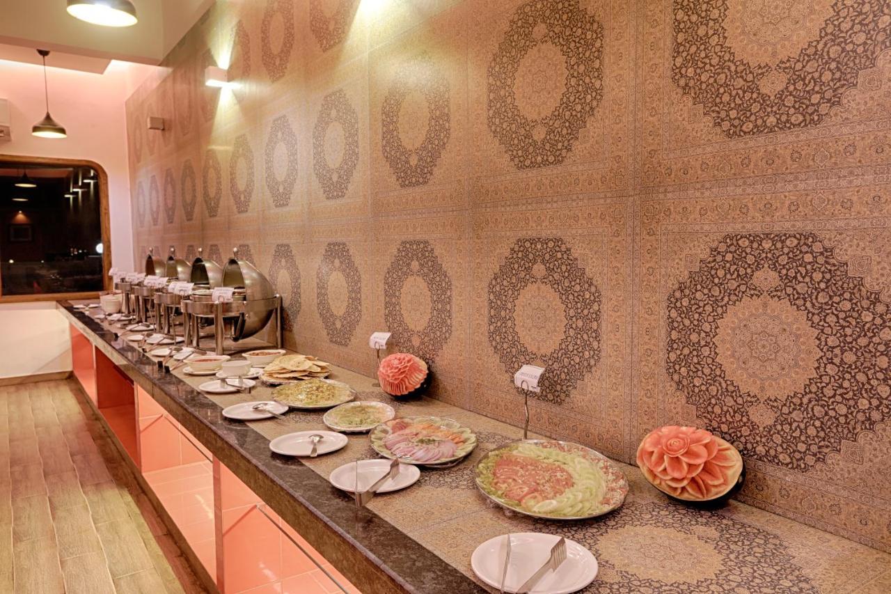 The Byke Old Anchor Beach Resort & Spa Cavelossim Esterno foto